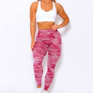 Bombshell sportsware camo leggings pink! Size large for like a medium to large!